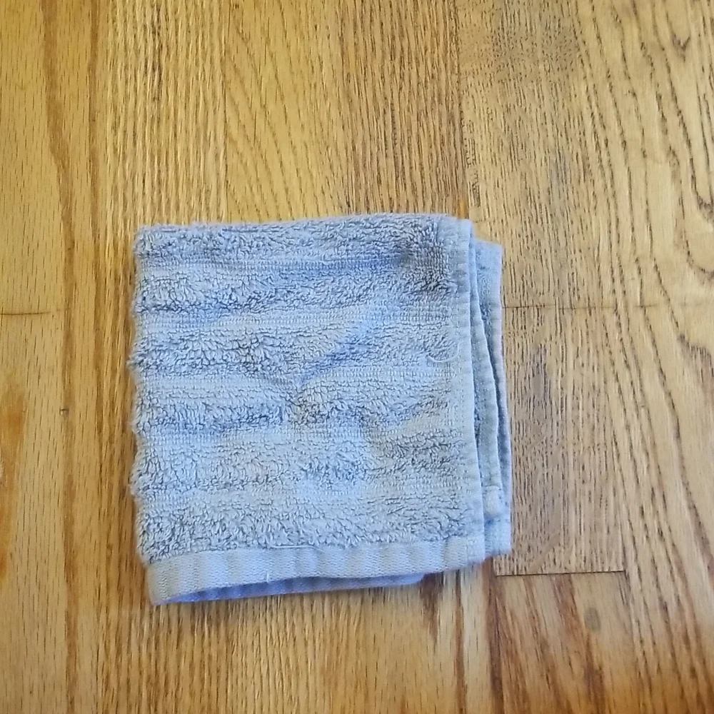 100% cotton Better home blue wash cloth